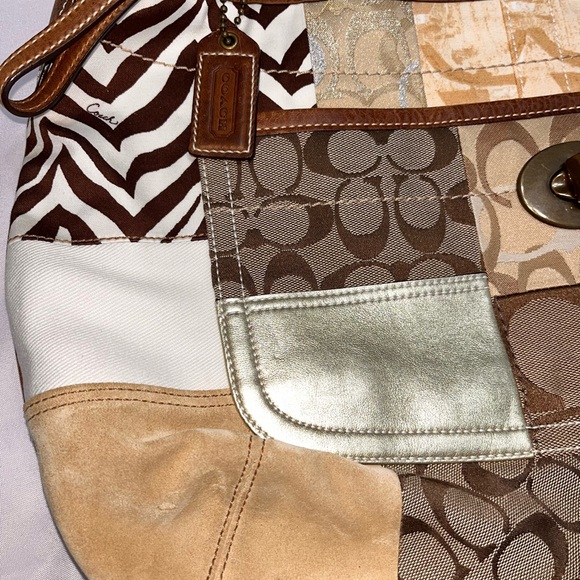 NWOT Coach Y2K Ergo signature patchwork hobo purse bag. Measure 19x12 - Picture 6 of 16